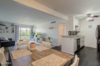 Photo #3: 6256098 Listing