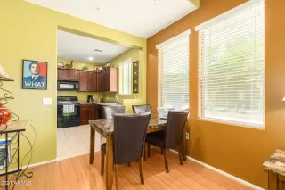 Photo #6: 6256246 Listing