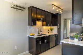 Photo #5: 6256328 Listing