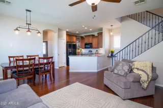 Photo #2: 6256367 Listing