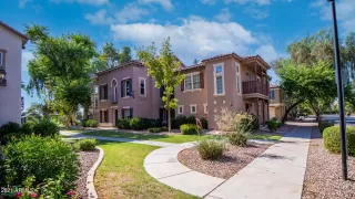 Photo #5: 6256367 Listing