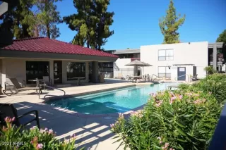 Photo #4: 6256525 Listing