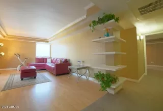 Photo #6: 6256525 Listing