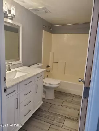 Photo #6: 6256777 Listing