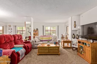 Photo #6: 6256907 Listing