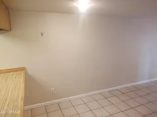 Photo #5: 6257128 Listing