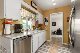 Photo #6: 6257210 Listing