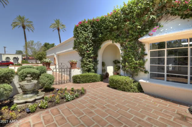 MLS: 6257378 Condo For Sale