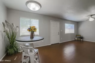 Photo #5: 6257492 Listing