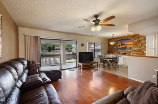 Photo #4: 6257530 Listing 