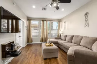 Photo #2: 6257656 Listing