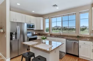 Photo #5: 6257687 Listing