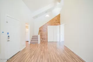 Photo #3: 6257795 Listing