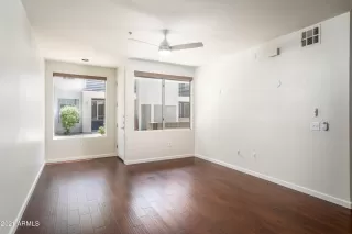 Photo #6: 6257814 Listing