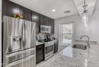 Photo #5: 6257817 Listing