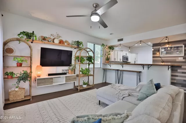 MLS: 6257833 Condo For Sale