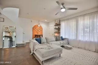 Photo #2: 6257833 Listing