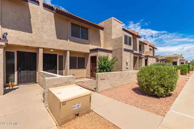 MLS: 6257883 Condo For Sale