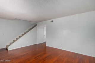 Photo #3: 6257883 Listing 