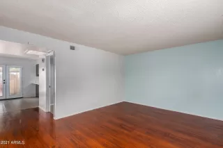 Photo #5: 6257883 Listing 