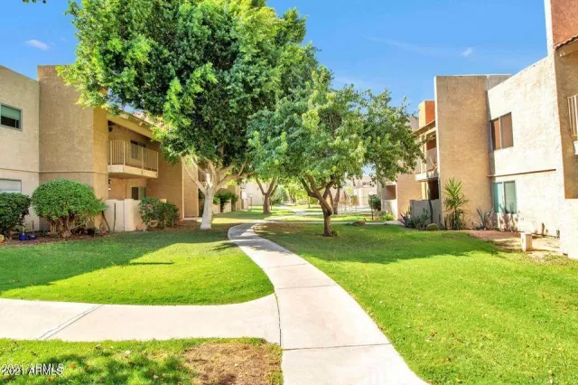 MLS: 6257891 Condo For Sale
