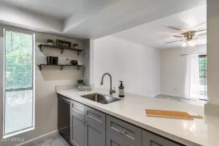 Photo #4: 6257942 Listing