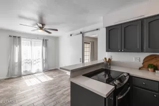 Photo #2: 6257947 Listing