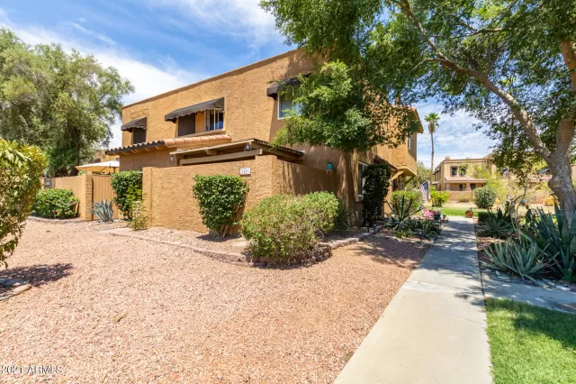 MLS: 6258039 Condo For Sale
