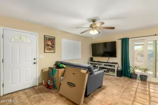 Photo #4: 6258039 Listing