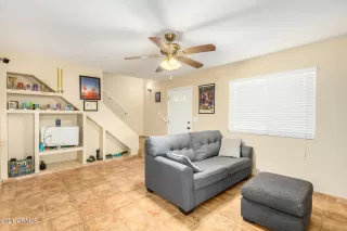 Photo #5: 6258039 Listing