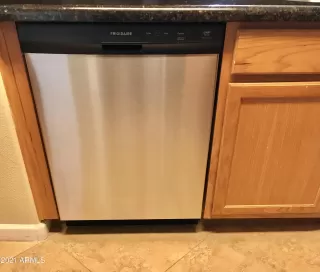 Photo #5: 6258043 Listing