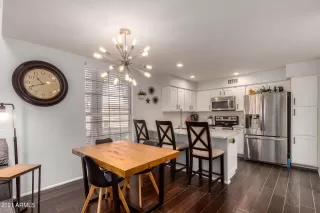 Photo #5: 6258070 Listing 