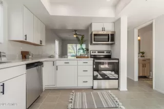 Photo #3: 6258093 Listing