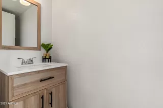 Photo #4: 6258093 Listing