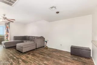 Photo #6: 6258225 Listing 