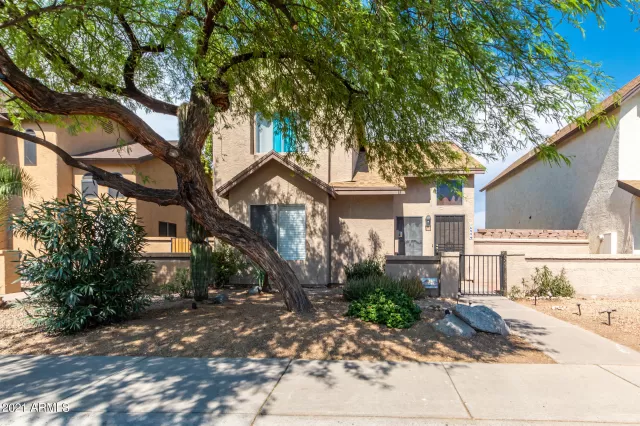 MLS: 6258256 Condo For Sale