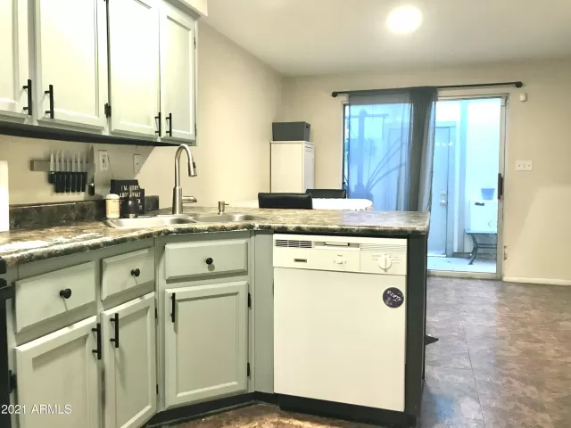 MLS: 6258266 Condo For Sale