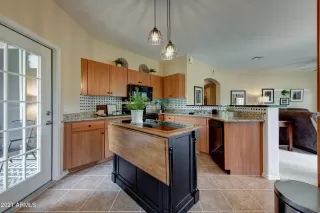 Photo #6: 6258288 Listing