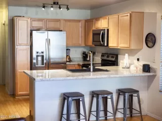 Photo #3: 6258319 Listing