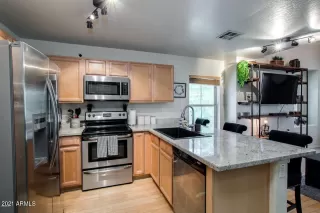 Photo #4: 6258319 Listing