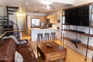Photo #5: 6258319 Listing