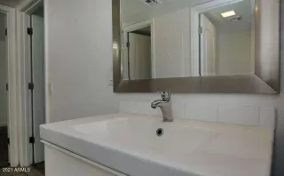 Photo #6: 6258323 Listing