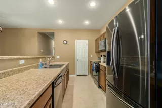 Photo #6: 6258355 Listing