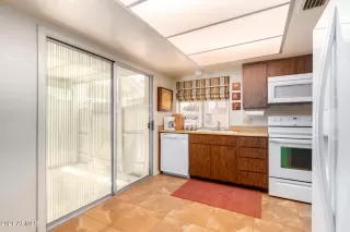 Photo #6: 6258400 Listing