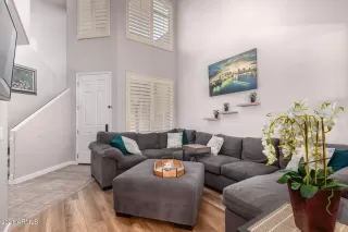 Photo #5: 6258402 Listing