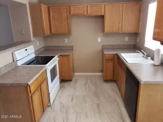 Photo #4: 6258426 Listing