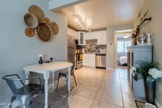 Photo #4: 6258700 Listing