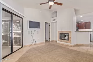 Photo #6: 6258819 Listing