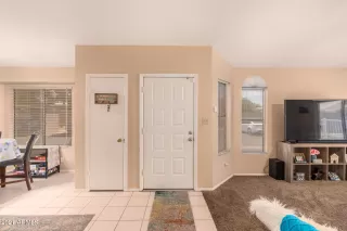 Photo #4: 6258877 Listing