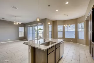 Photo #6: 6258903 Listing